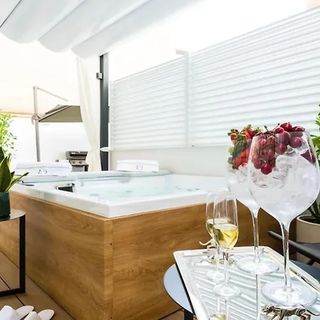 Le Case Al Vaticano Con Jacuzzi 3 Case Indipendenti Apartment Rom